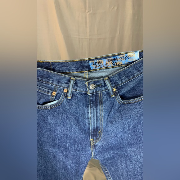 Levi’s 505 - Picture 3 of 4